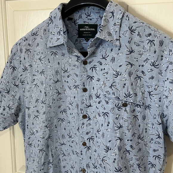 Rodd & Gunn Other - RODD & GUNN Shirt Mens Large Sport Fit Blue Tropical Print Italy Woven Button Up